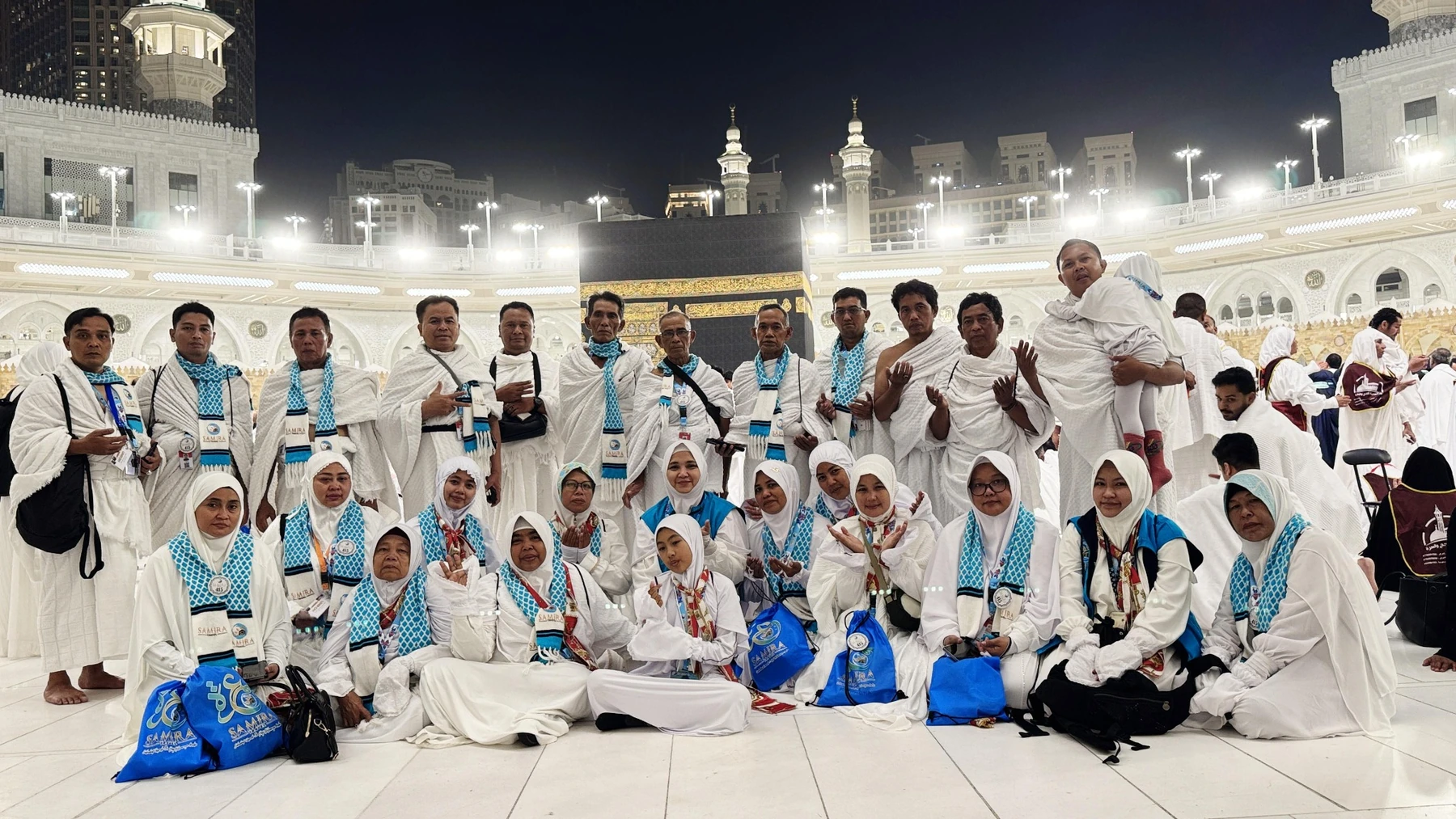 Kebersamaan jemaah di Masjidil Haram